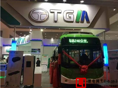 　　山東威能電源展臺展出的搭載LG三元鋰電池的韓國TGM純電動公交車.png