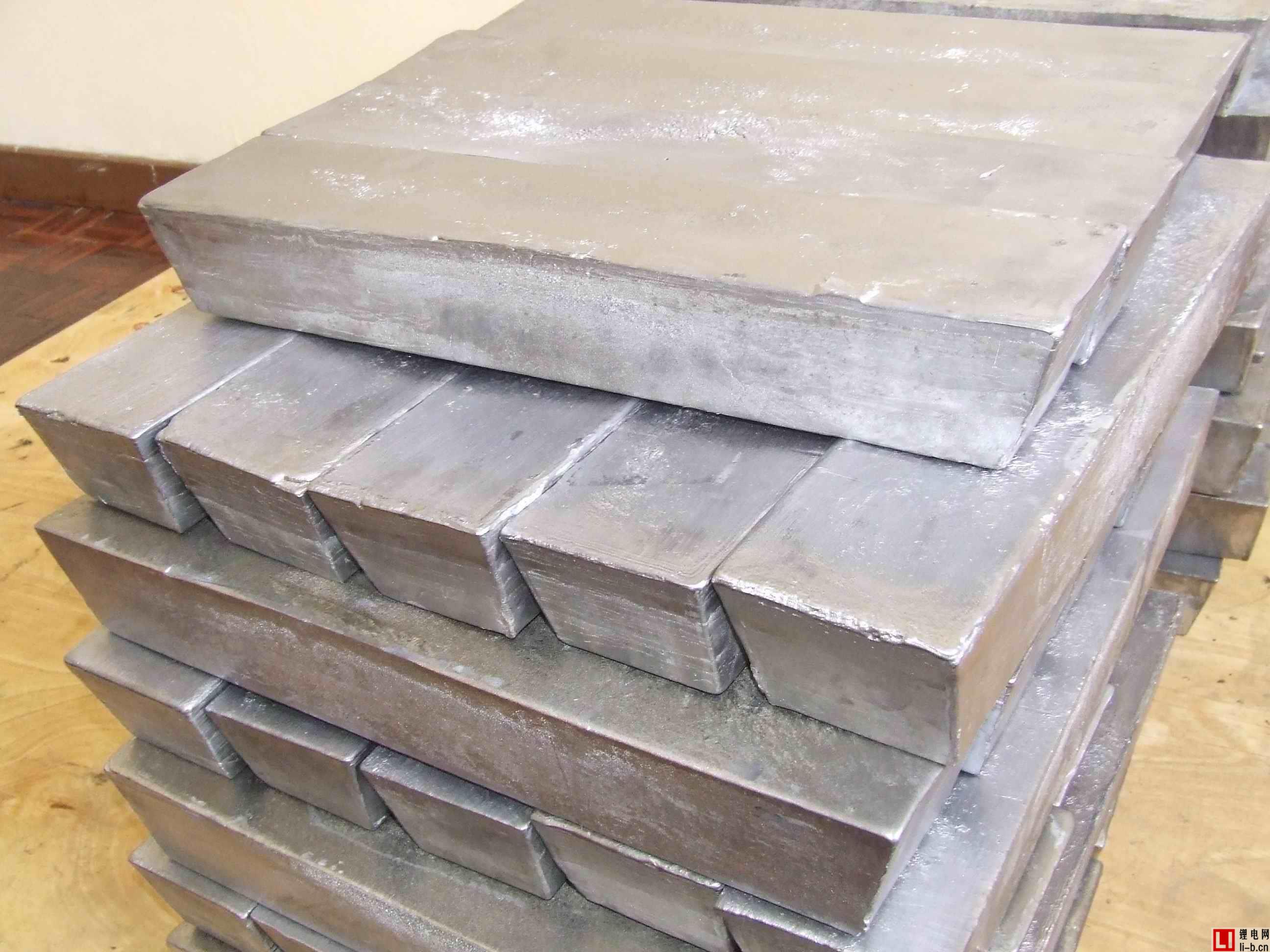 中國引領全球鉛產量 占到全球總產量的44%