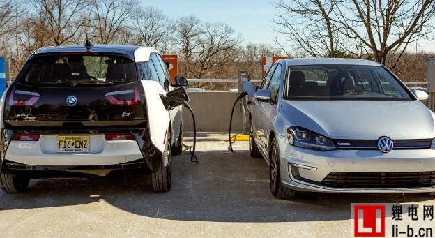 與特斯拉比拼 BMW福斯將在美國東西岸設100座快速充電站