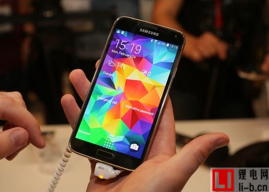 三星廣告：標榜Galaxy S5電池續(xù)航勝出蘋果iPhone