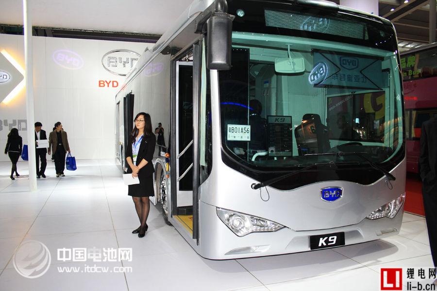 比亞迪：融資擴產動力電池 新能源車供不應求
