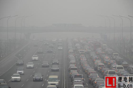 胡森林：提高油品質(zhì)量就能中國的治霾？ 