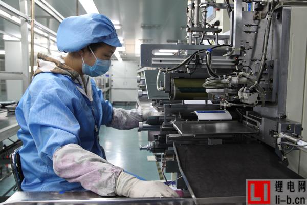 多氟多簽訂超20億鋰電池訂單 新能源領(lǐng)域逐步發(fā)力