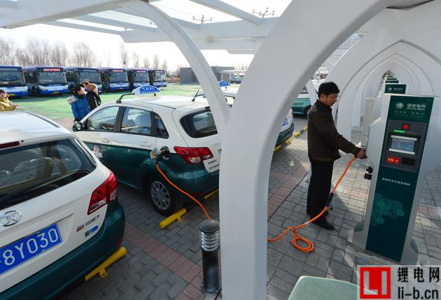 新能源車以獎代補是政策糾偏市場的合理選擇