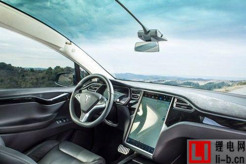 自動駕駛事故頻發 專家稱特斯拉推Autopilot有些心急