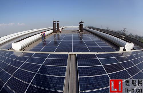 我國光伏發電累計并網裝機容量定格在2805萬千瓦