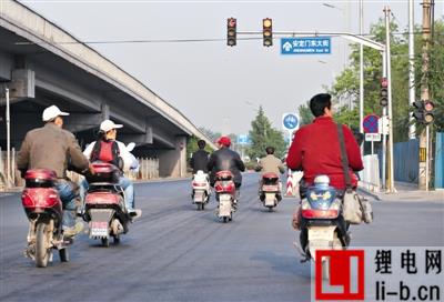 北京電動車亂象調查：兩輪電動車多數(shù)超標