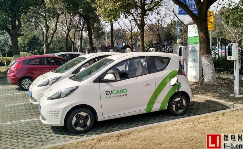 上海新能源汽車補(bǔ)貼引入退坡機(jī)制