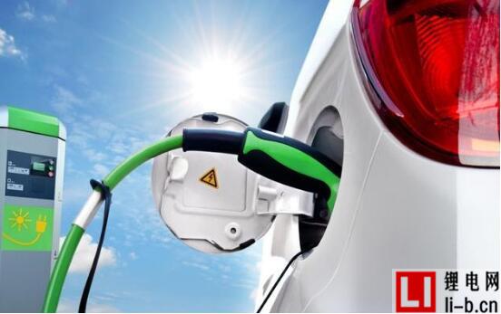 電動(dòng)車主的冬天：一場里程焦慮的考驗(yàn).jpg