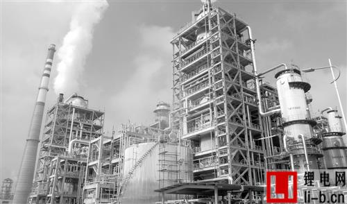 能源體系清潔化建設迫在眉睫 風電光伏成重要支柱