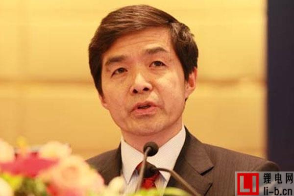 歐陽明高：新能源車今年或突破20萬輛 充電樁非普及瓶頸