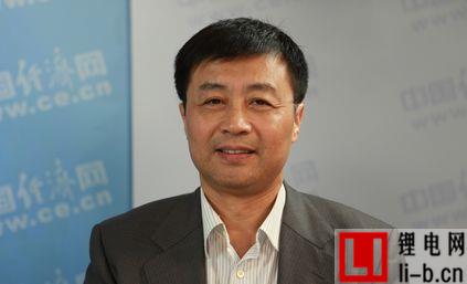 林伯強：以“量”化解電動車“雞和蛋”的死循環