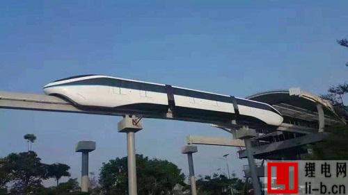 比亞迪云軌列車通車