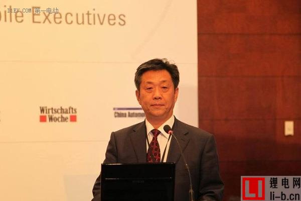 中國汽車工業協會常務副會長、四輪低速電動車標準起草組組長董揚
