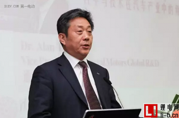 中國汽車工業協會常務副會長兼秘書長、四輪低速電動車標準起草組組長董揚