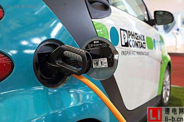 苗圩：將研究調整新能源汽車補貼政策