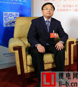 全國(guó)政協(xié)委員藍(lán)閩波：完善配套標(biāo)準(zhǔn)，推進(jìn)電動(dòng)汽車充電網(wǎng)絡(luò)健康發(fā)展
