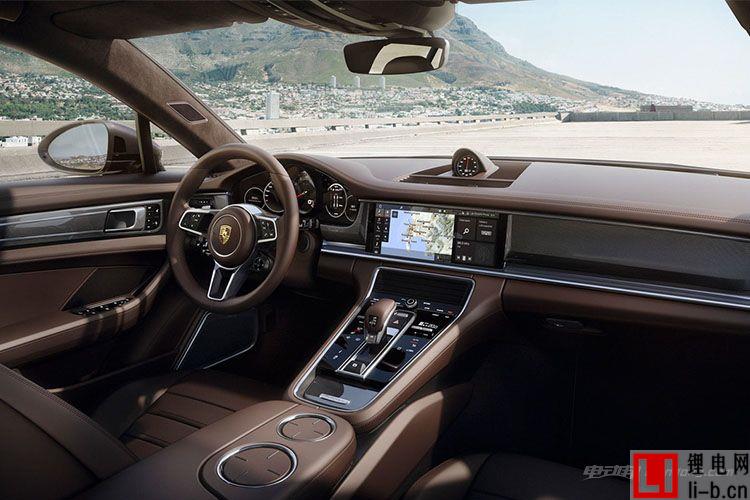 保時(shí)捷Panamera Sport Turismo官圖曝光 日內(nèi)瓦發(fā)布