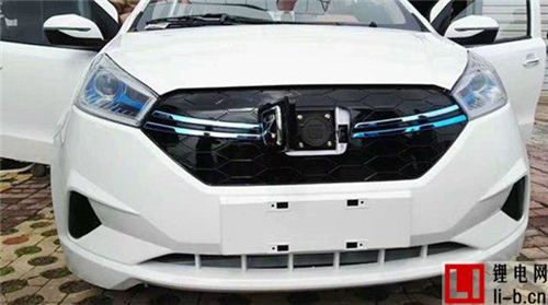 疑似云100新車型 曝眾泰云100Plus諜照