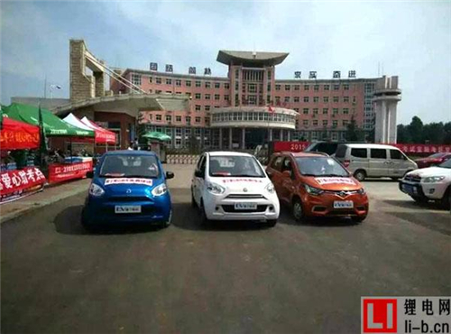 造福莘莘學子 雷丁“高考直通車”愛心送考