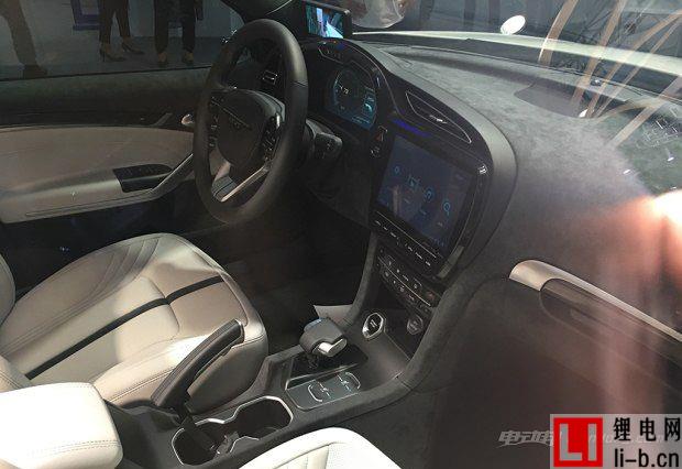 續航300km/薩博平臺打造，NEVS，9-3系列概念車首發