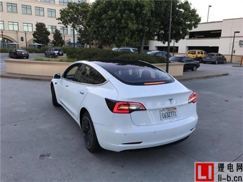 續航可達483公里 特斯拉Model 3新照揭開最終版設計
