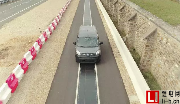 邊開車邊充電 解密巴黎百米充電跑道黑科技