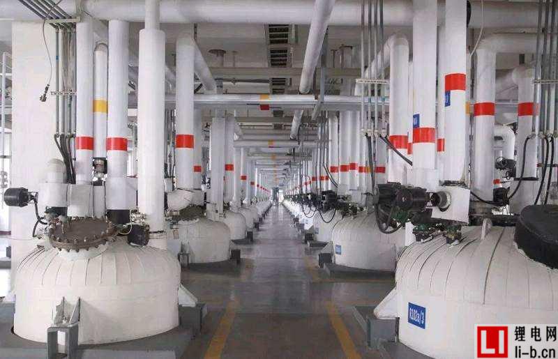 六氟磷酸鋰.jpg
