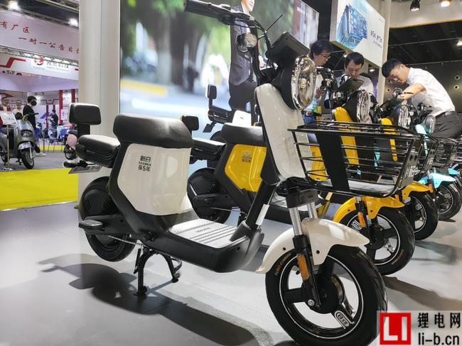 兩輪電動車.jpg
