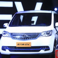 長安電動汽車歐力威EV昨日上市 已斬獲2萬臺訂單