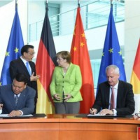 新能源汽車合資打破政策限制 戴姆勒戰略入股北汽新能源