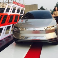 半年報增收不增利 新能源汽車先驅比亞迪落后吉利一大截