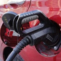 南科大院長解讀新能源汽車發展的瓶頸與風險