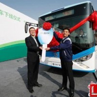 首批電動客車投產(chǎn) 董明珠蘭州新區(qū)打造新能源汽車基地