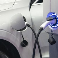 連續5月大幅下滑 新能源汽車銷量低迷