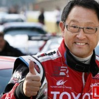 豐田章男嘴上“怒懟”，實則豐田2021年推小型純電動汽車
