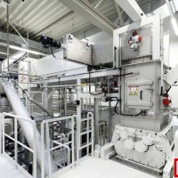 德國大眾開新廠回收報廢電池，研磨顆粒獲取原材料